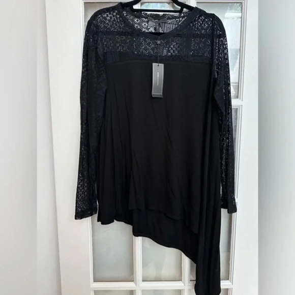 BCBGMAXAZRIA Shayla Black Lace Asymmetrical Hem Long Sleeve Blouse Size L NWT - Picture 1 of 11